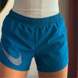 💕☁️NIKE solid dri-fit shorts